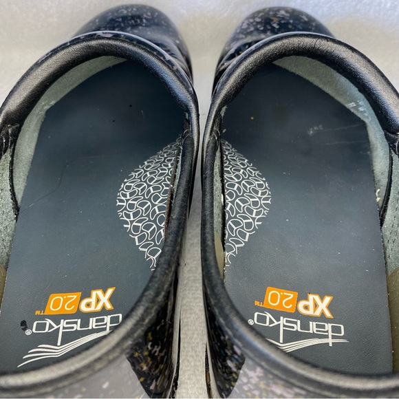 Dansko XP 2.0 Black Splatter Patent Leather Size 41 Women’s Clog Work Shoe - Picture 8 of 16